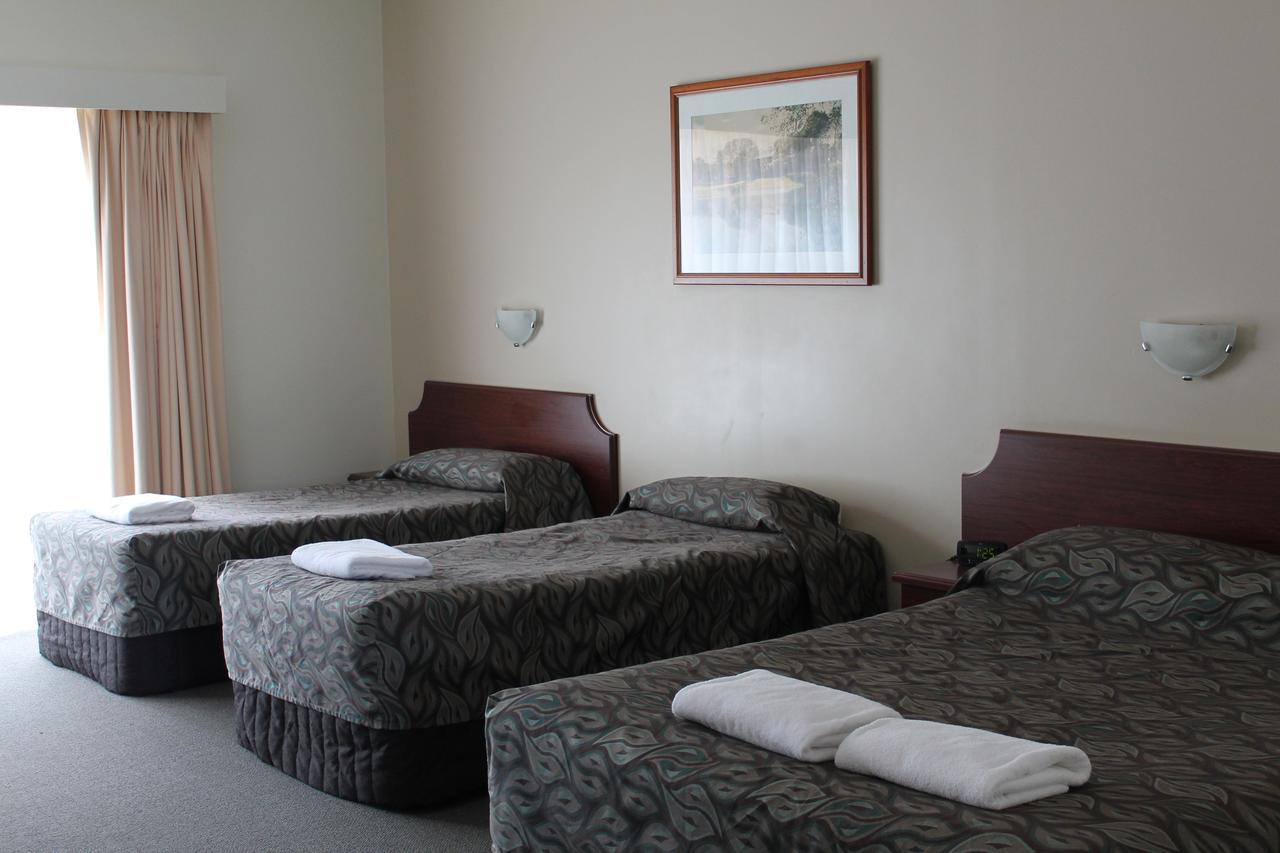 The Kidman Wayside Inn Гриффит Экстерьер фото