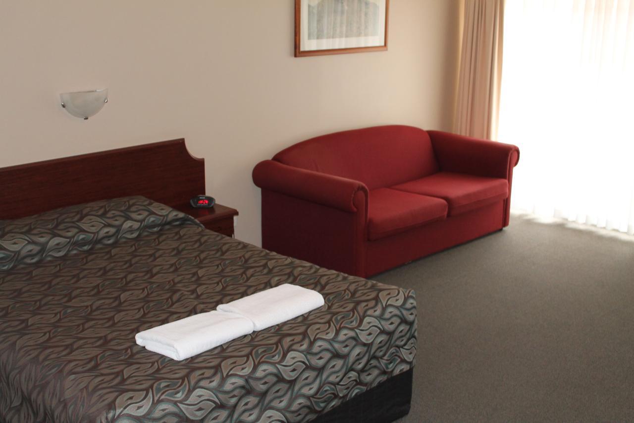 The Kidman Wayside Inn Гриффит Экстерьер фото