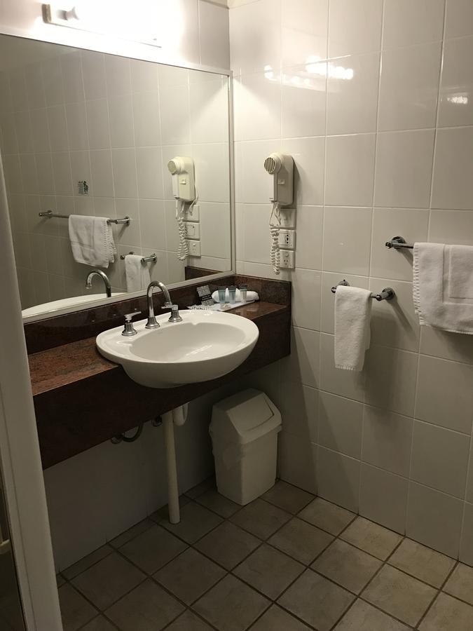 The Kidman Wayside Inn Гриффит Экстерьер фото